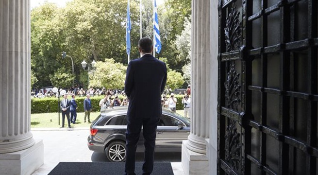 Προσωπική δέσμευση Μητσοτάκη για το «rebuild» της Ρόδου  
