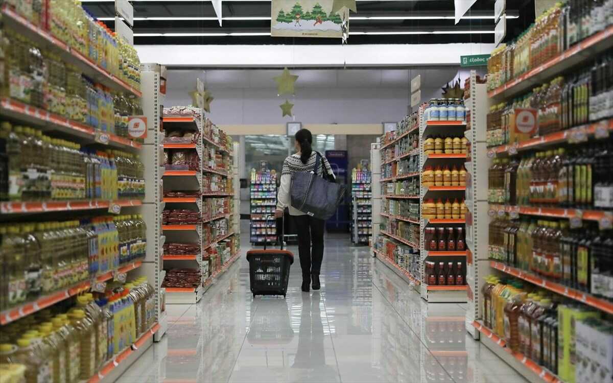Σύγκρουση κυβέρνησης και αντιπολίτευσης για την ακρίβεια 
