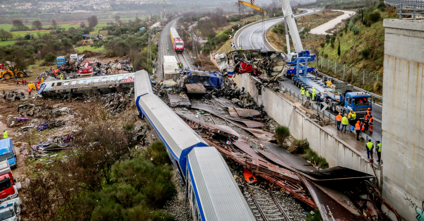 Τέμπη: Νέα βίντεο με τη μοιραία εμπορική αμαξοστοιχία δευτερόλεπτα πριν τη σύγκρουση